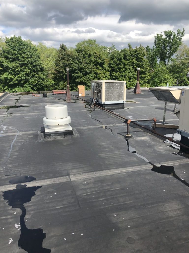 Maintenance & Repairs to Commercial Roof Top Units Air Conditioning in Schaumburg IL