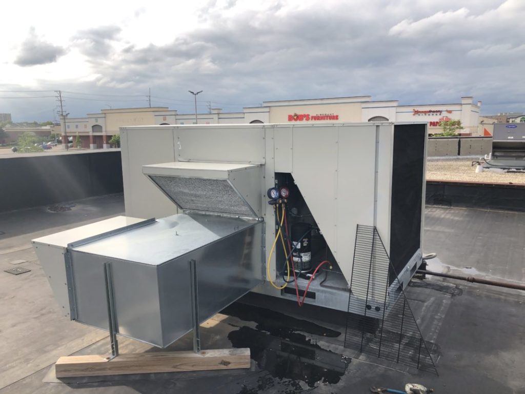 Maintenance & Repairs to Commercial Roof Top Units Air Conditioning in Schaumburg IL May 26th 2019